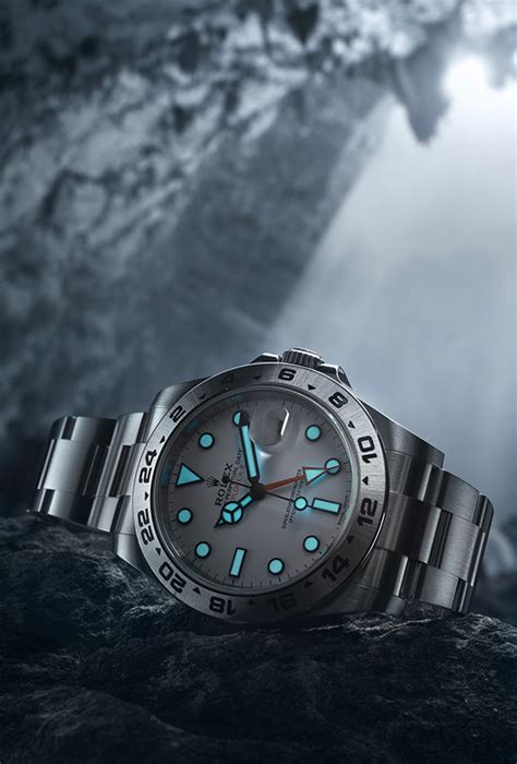 rolex explorer 2 glow in the dark|what makes watch hands glow.